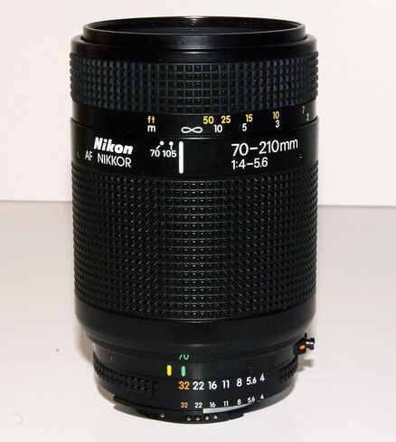 نيكون نيكور 70-210 ملم f/4-5.6 عدسة تكبير بتركيز تلقائي AF (متجددة) in Saudi Arabia