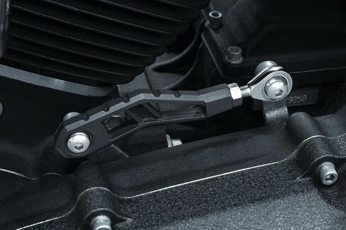 مكون الدراجة النارية Kuryakyn 3571: رابط Riot Shift لدراجات Harley-Davidson Dyna النارية 2006-17 مع أدوات تحكم متوسطة، أسود ساتان in Saudi Arabia