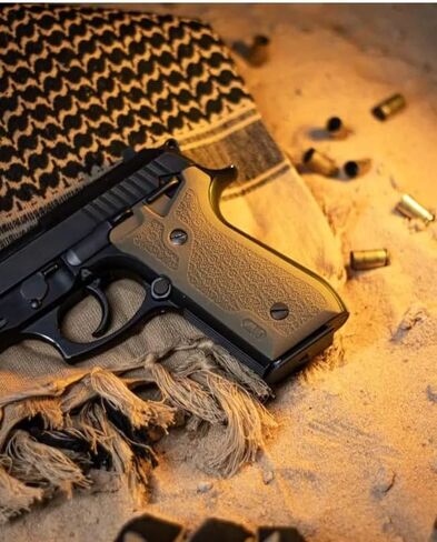 قبضة مسدس بوليمر لنماذج Taurus PT 58HC، 59، 92، 100، 101، 917، نسيج ناعم الملمس in Kuwait
