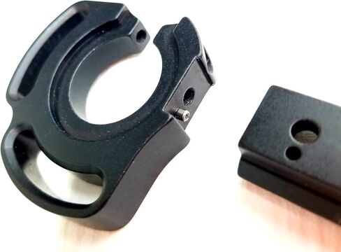 CDM Gear Light Mount مع حاجز جانبي ثلاثي الفتحات، متوافق مع Mossberg 590 Shockwave 12 أو 20 Ga in Kuwait