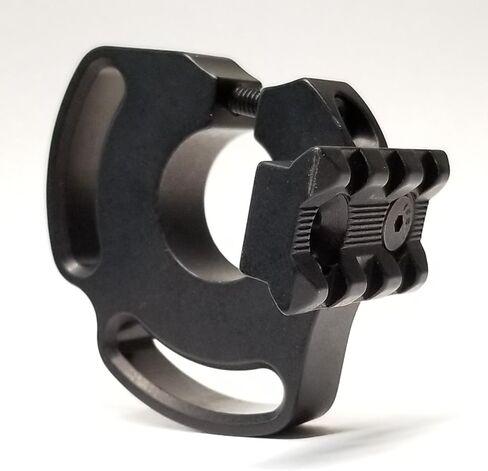 CDM Gear Light Mount مع حاجز جانبي ثلاثي الفتحات، متوافق مع Mossberg 590 Shockwave 12 أو 20 Ga in Kuwait
