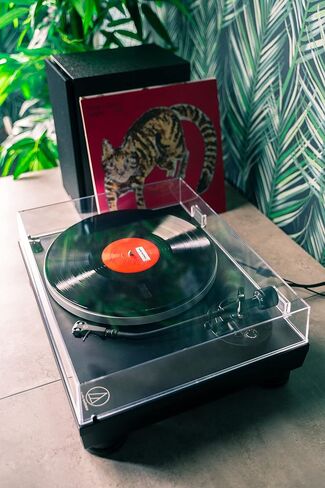 Audio-Technica LP5X قرص دوار بمحرك مباشر يدوي بالكامل، أسود in Kuwait