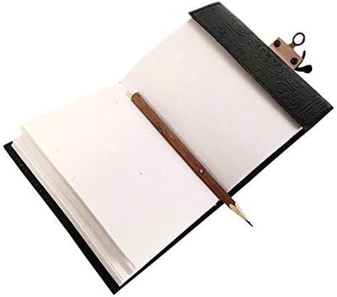 مجلة الساحرة الجلدية الخماسي الأسود 7 × 5 بوصة منقوشة فارغة كتاب الإملائي من مجلات الظلال مع قفل المشبك الخماسي يكا الوثنية لوازم السحر دفتر ورقة غير مبطنة in Kuwait