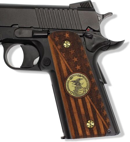 URAY 1911 بالحجم الكامل 45 ميدالية ترامب ومقابض العلم - مقابض مسدس هجينة CNC/مصنوعة يدويًا فائقة الجودة لكولت وكيمبر وتوروس وريمنجتون وجميع النماذج الحكومية لعام 1911 in Saudi Arabia