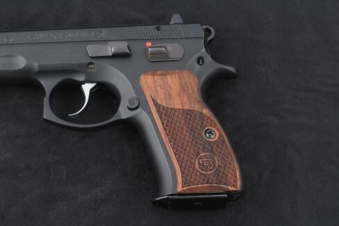 KSD العلامة التجارية تشيكوسلوفاكيا المدمجة 75-85 /P-01/P100/C100/T100/PCR/CZ 75D الجوز قبضة in Kuwait