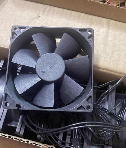 DC12V 0.55A 3-Wire 92x92x25mm 92mm مروحة تبريد عاكسة FD1290-S0153E in Kuwait