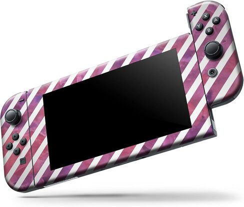 Design Skinz - متوافق مع Nintendo DSi XL - غطاء حماية من الفينيل مقاوم للخدش وقابل للإزالة - خطوط بيضاء مائلة على سطح الجرونج الوردي والأرجواني in Saudi Arabia