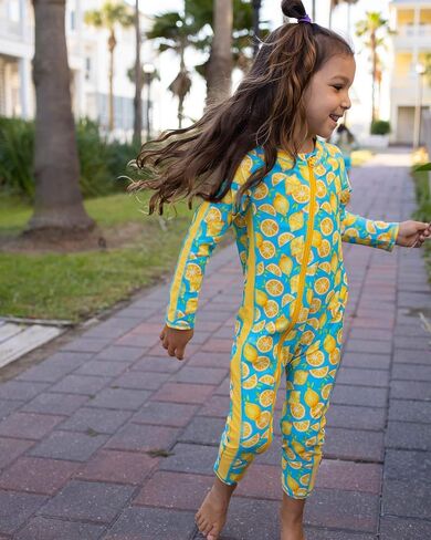 بدلة شمس ليمونية للأطفال من SwimZip - 2T + قبعة شمسية بحافة عريضة أكوا - 2-8 سنوات in Kuwait