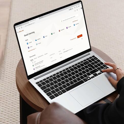كمبيوتر محمول Samsung Galaxy Book4 Business - Intel 10-Core 7 150U، شاشة 15.6 FHD، Windows 11 Pro، لوحة مفاتيح بإضاءة خلفية، بصمة الإصبع، Copilot AI، مع ملحقات Redragon (ذاكرة الوصول العشوائي 16 جيجابايت، 512 جيجابايت SSD) in Saudi Arabia