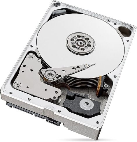 Seagate BarraCuda Pro Performance Internal Hard Drive SATA HDD 12TB 6GB/s 256MB Cache 3.5-Inch (ST12000DM0007) in Saudi Arabia