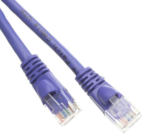 كابل إيثرنت Cat5e من CableWholesale، 24AWG، موصل لوحة ذهبية RJ45، ETL، 4 أزواج من النحاس المجدول، حذاء بدون تشابك زوج ملتوي غير محمي (UTP) كبل تصحيح شبكة الإنترنت، 100 قدم، أرجواني in Saudi Arabia