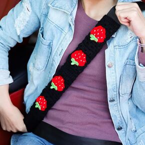 HZYZW Universal Automotive Seat Belt Cover Pad, Cute Strawberry Car Accessories for Women, Shoulder Pads Cushions, Granny Square Yarn Crochet Accessories 2 PCS (Pink-red Strawberry)