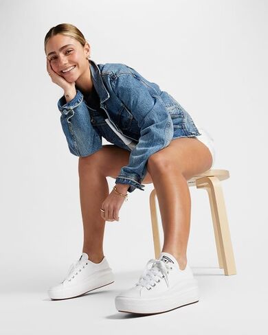 حذاء الجمباز النسائي من Converse، أسود أبيض أبيض، 8.5 in Kuwait