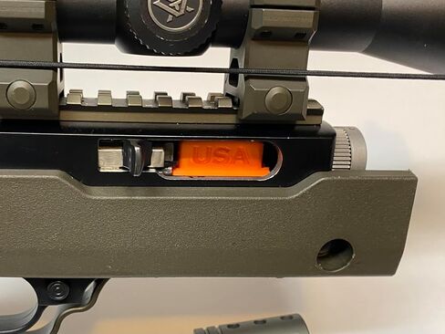 علم أمان مجلة الغرفة لأكواب طراز Ruger's 10/22 BX-1، أخضر ليموني، صنع في الولايات المتحدة الأمريكية in Saudi Arabia