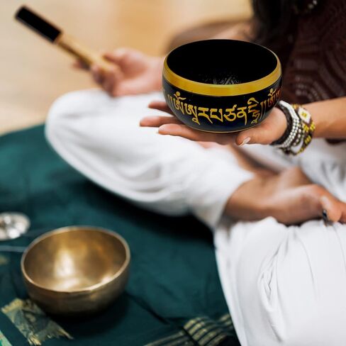 HASHCART® Tibetan Singing Bowl Set - 4.2 Inch Handcrafted Meditation Sound Bowl with Cushion and Wooden Mallet for Chakra, Mindfulness, Stress Relief - Unique Spiritual Gifts in Saudi Arabia