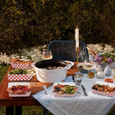 50 عبوة من صواني الطعام الورقية ذات المربعات الحمراء، لوازم حفلات الكرنفال، صواني ناتشو ذات اللون الأحمر والأبيض، صينية من الورق المقوى للنزهات، صواني هوت دوج، لوازم المطاعم المدرسية in Kuwait