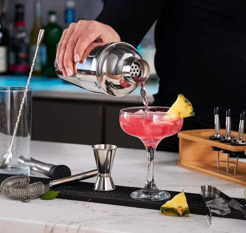 مجموعة شيكر الكوكتيل المكونة من 7 قطع - أدوات البار - مجموعة شيكر الكوكتيل المصنوعة من الفولاذ المقاوم للصدأ، مع جميع ملحقات البار، مصفاة كوكتيل، جيجر مزدوج، ملعقة بار، فتاحة زجاجات، فوهات صب in Kuwait