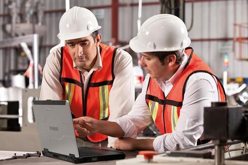 باناسونيك Toughbook 55، FZ-55 MK2، Core i5-11th Gen، حتى 4.4 جيجا هرتز، 14 بوصة FHD، متعدد اللمس، 32 جيجا، 1 تيرابايت SSD، 4G LTE، Wi-Fi 6، كاميرا ويب، بدون USB-C، Intel Iris Xe Graphics، Windows 11 Pro in Saudi Arabia