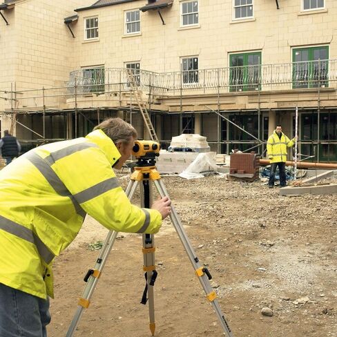 DEWALT DW096PK 26X طقم المستوى البصري التلقائي مع حامل ثلاثي القوائم وقضيب وحقيبة حمل، أصفر in Saudi Arabia