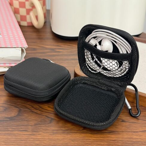 حقيبة ملحقات سماعة الرأس المحمولة المقاومة للصدمات وبطاقة الذاكرة وكابل USB وحقيبة تخزين سماعة الرأس، 7.5 * 7.5 * 3 سم in Kuwait