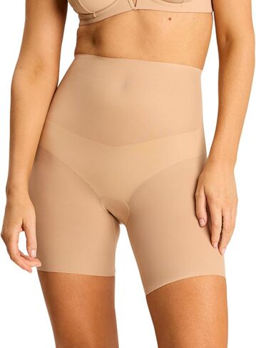 commando Women's Featherlight Control Short in Kuwait