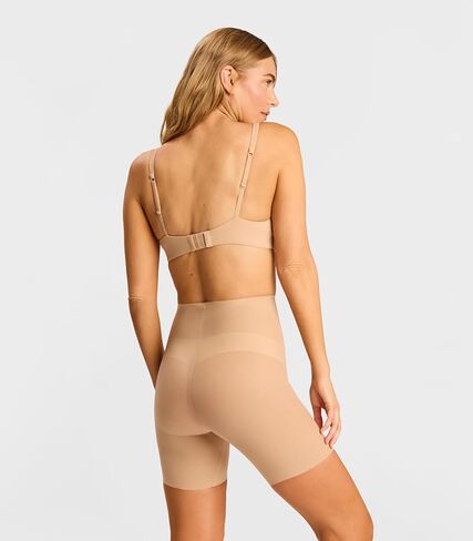 commando Women's Featherlight Control Short in Kuwait