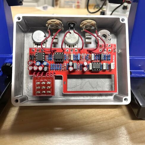 Stewmac Sun Fuzz DIY مجموعة دواسة الغيتار الكهربائي ، مع العلبة البيضاء ، مستوحاة من وجه الشمس التناظرية (12252-W) in Saudi Arabia