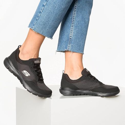 حذاء رياضي نسائي من Skechers Flex الاستئناف 3.0-GO Forward - - 9 M US in Kuwait