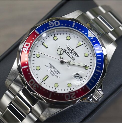 Invicta Men's 8933 Pro Diver Analog Display Quartz Silver Watch in Saudi Arabia