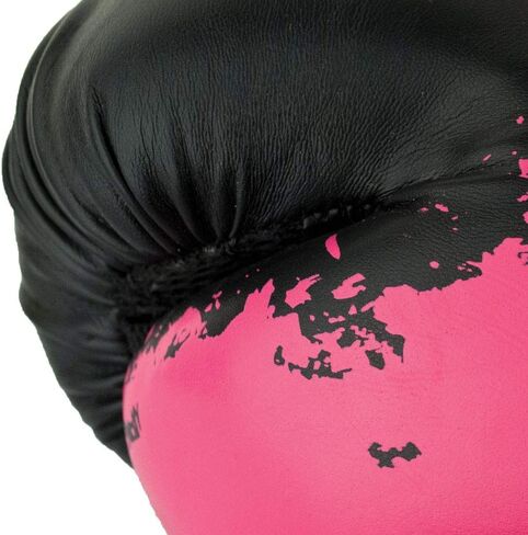 قفاز ملاكمة من سلسلة القتال للأطفال من Revgear | مصممة لتناسب أيدي الأطفال | مثالية للفنون القتالية المختلطة والفنون القتالية وكراف ماغا in Kuwait