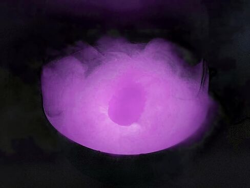 مرجل أسود كبير للساحرة مقاس 30.48 سم من Green Vista مع مقبض سلسلة وضباب أرجواني مخيف (مع خيارات الألوان) - ديكور الهالوين، والحفلات، ودلو الحلوى - خدعة أو حلوى - قطر 30.48 سم in Kuwait