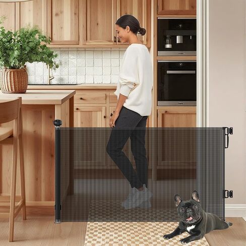 بوابة أمان قابلة للسحب، باب مؤقت للحيوانات الأليفة/الكلاب/القطط، باب مؤقت لسلامة الأطفال، مادة شبكية ناعمة، يمتد حتى عرض 55.1 بوصة، مناسب للسلالم/الممرات/داخل المنزل/خارجه (رمادي، 33.5 بوصة × 55.1 بوصة) in Kuwait