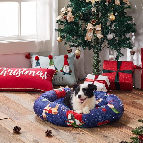 Levtex Home - Santa Claus Lane - 23 بوصة × 14 بوصة × 6 بوصة - سرير للحيوانات الأليفة - مشاعر عيد الميلاد وسانتا - أبيض، أحمر، أخضر، أزرق مخضر، أسود - قطيفة بوليستر 100% in Kuwait