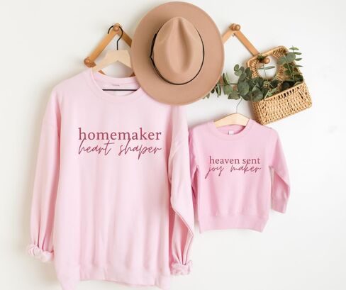سويت شيرت Homemaker Mommy and Me، سويت شيرت لطيف متطابق للأم والابنة، سترة متطابقة للأم والابن، ملابس عائلية بأكمام طويلة وياقة مستديرة، عيد ميلاد، للبقاء في المنزل أمي. متعدد الألوان in Saudi Arabia