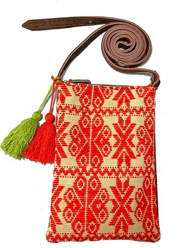 Crossbody "Angelica", made by Jühue Artesanal, Made in Mexico, Black bag, handembroidery, unique piece, Embroidered bag, Mexican embroidery, Handmade, Suede Crossbody, Crossbody embroidery in Saudi Arabia