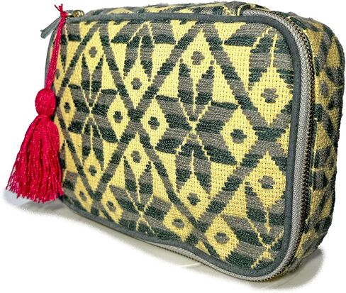 Toiletry bag "Belinda", made by Jühue Artesanal, Handmade toiletry bag made in Mexico, Black toiletry bag, Hand embroidery, Embroidery toiletry bag, Mexican embroidery, Embroidered toiletry bag in Saudi Arabia