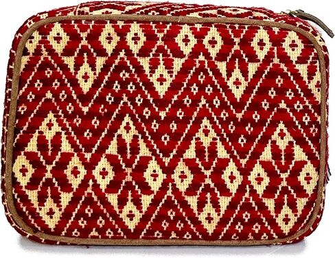 Toiletry bag "Belinda", made by Jühue Artesanal, Handmade toiletry bag made in Mexico, Red toiletry bag, Hand embroidery, Embroidery toiletry bag, Mexican embroidery, Embroidered toiletry bag in Saudi Arabia