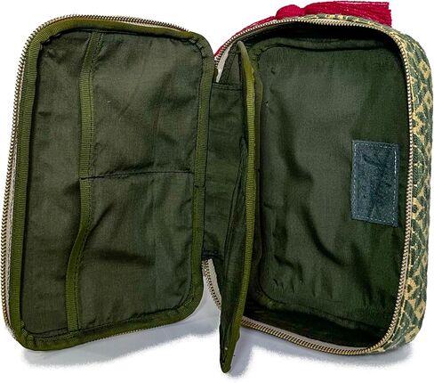 Toiletry bag "Belinda", made by Jühue Artesanal, Handmade toiletry bag made in Mexico, Green toiletry bag, Hand embroidery, Embroidery toiletry bag, Mexican embroidery, Embroidered toiletry bag in Saudi Arabia