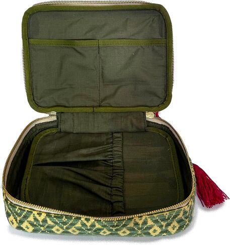 Toiletry bag "Belinda", made by Jühue Artesanal, Handmade toiletry bag made in Mexico, Green toiletry bag, Hand embroidery, Embroidery toiletry bag, Mexican embroidery, Embroidered toiletry bag in Saudi Arabia