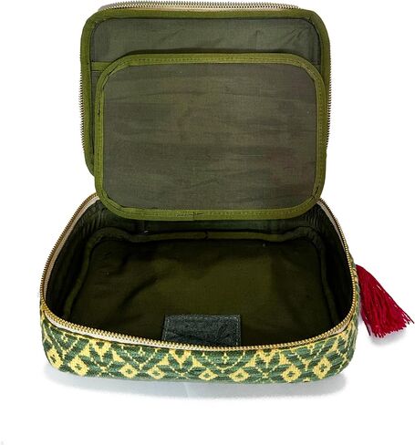 Toiletry bag "Belinda", made by Jühue Artesanal, Handmade toiletry bag made in Mexico, Green toiletry bag, Hand embroidery, Embroidery toiletry bag, Mexican embroidery, Embroidered toiletry bag in Saudi Arabia