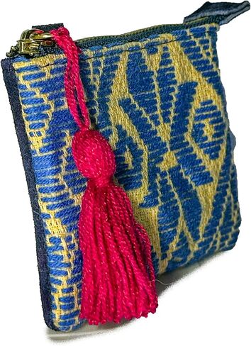 محفظة "Elisa" مصنوعة بواسطة Jühue Artesanal، محفظة مصنوعة يدوياً في المكسيك، محفظة زرقاء، تطريز يدوي، قطعة فريدة، محفظة مطرزة، تطريز مكسيكي، صنع في المكسيك، محفظة من جلد الغزال in Saudi Arabia