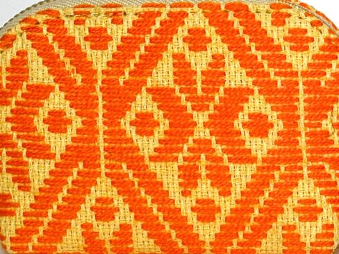 Coin purse "Ernestina", made by Jühue Artesanal, Handmade purse made in Mexico, Coral purse, hand embroidery, unique piece, Embroidered purse, Mexican embroidery, Made in Mexico in Saudi Arabia