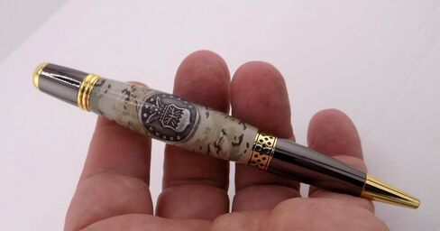 Handmade Sierra Mesa ballpoint pen. ACU camoflauge with metal USAF logo. Gunmetal and gold trim. Twist to open. Black ink. in Saudi Arabia
