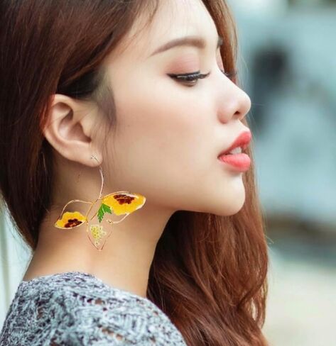 Butterfly Pressed Flower Earrings, Natural Green Fern Leaf/Yellow Daisy/Red Maple Leaf Earrings, Bohemian Boho Style Large Drop Dangle Resin Earrings for Women Girls (Yellow Daisy (Summer)) in Saudi Arabia