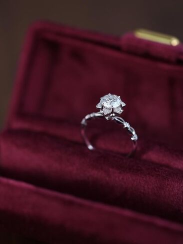 SILVERIST 1.50 Ct Round Cut Diamond Floral Petal Vintage Ring Milgrain Antique Engagement Ring For Women 14K White Gold Plated Flower Cluster Promise Ring For Her 925 Sterling Silver Handmade Ring in Saudi Arabia