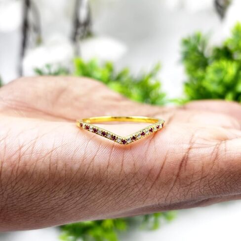 خاتم زواج على شكل حرف V للنساء من Alternate Ruby & White Diamond Chevron، خاتم الذكرى السنوية على شكل حرف V بلمسة نهائية من الذهب عيار 14 قيراط ومطابق للكونتور على شكل V in Saudi Arabia