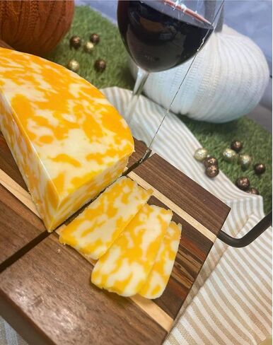 قطاعة/لوح تقطيع الجبن (غامق/جوزي) in Kuwait