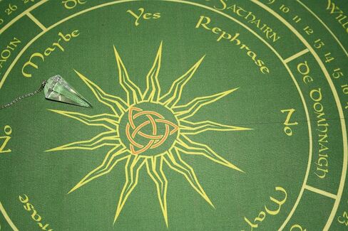 Tarot Accessory Set - Celtic Pentacle - Altar or Tarot Cloth with Matching Drawstring Bag - Divination Cloth or Casting Mat with Pouch in Saudi Arabia