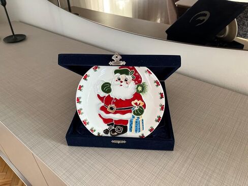 Anka Handcrafts - Christmas Home Decors – Santa with Gifts - Handmade & Handpainted Ceramic Plates with Unique Embossed Surface – w Navy Int. Velvet Case – Christmas for Homes 782 in Saudi Arabia