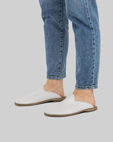 Pierre Loti White Color Artisan Handcrafted Genuine Leather Grounding Barefoot Slipper For Men Wide Toe Box Flexible Sole Lightweight Breathable Eco-Friendly Grounding Minimalist Shoes in Saudi Arabia